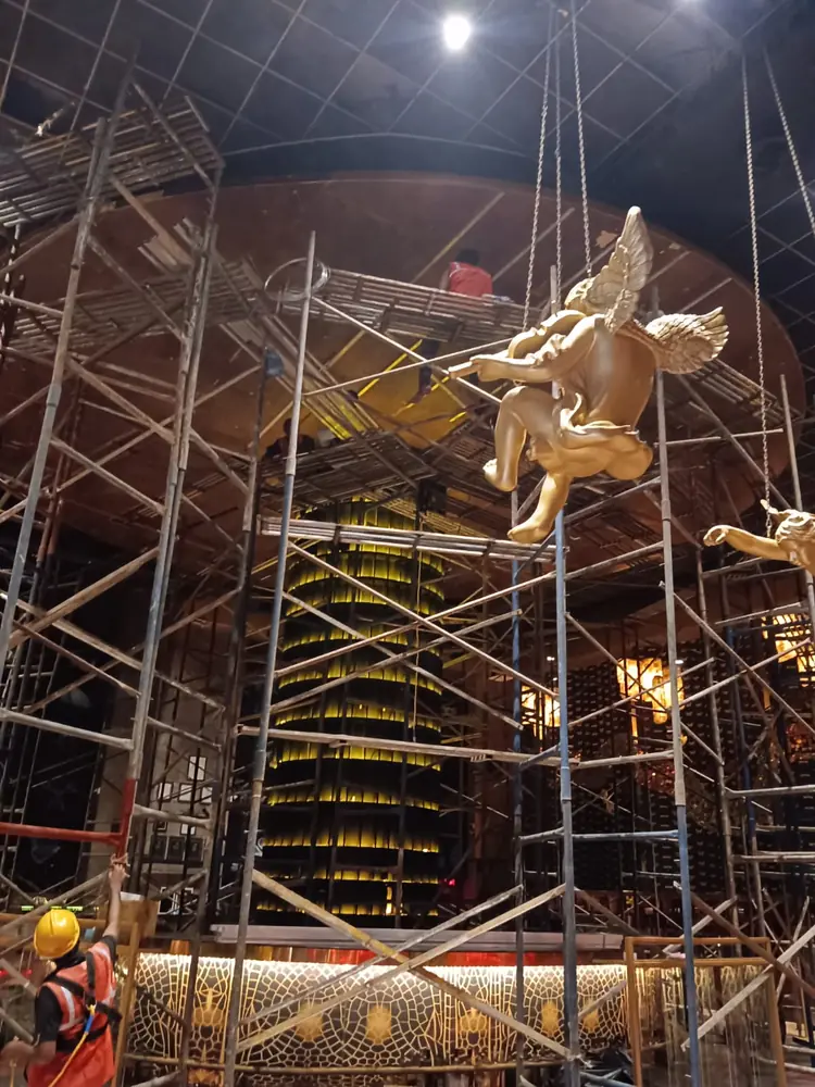 Interior scaffolding used for overhead installation work
