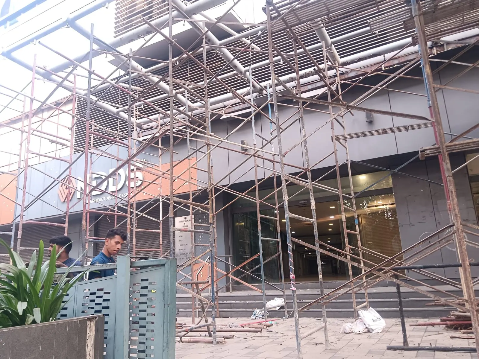 Scaffolding rental material installed at a Mumbai project site